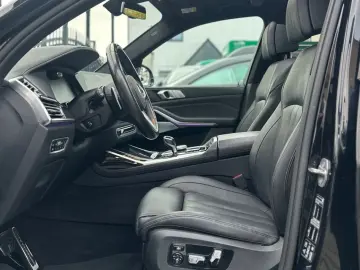 BMW X7 M-SPORT-MASSAGE-PANO-H&W-SHZ-HEADUP-AHK-LEDER