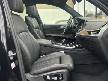 BMW X7 M-SPORT-MASSAGE-PANO-H&W-SHZ-HEADUP-AHK-LEDER