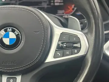 BMW X7 M-SPORT-MASSAGE-PANO-H&W-SHZ-HEADUP-AHK-LEDER