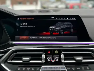 BMW X7 M-SPORT-MASSAGE-PANO-H&W-SHZ-HEADUP-AHK-LEDER