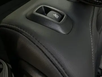 BMW X7 M-SPORT-MASSAGE-PANO-H&W-SHZ-HEADUP-AHK-LEDER