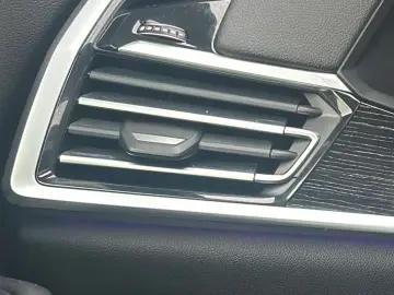 BMW X7 M-SPORT-MASSAGE-PANO-H&W-SHZ-HEADUP-AHK-LEDER