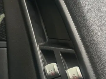 BMW X7 M-SPORT-MASSAGE-PANO-H&W-SHZ-HEADUP-AHK-LEDER