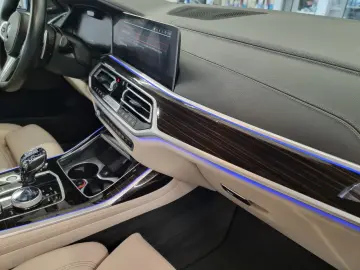 BMW X7 40d M-Paket SoftClose HUD Pano h&k Laser 22