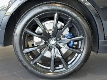 BMW X7 xDrive40d M Sport Memory StandHZG Pano H&K