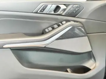 BMW X7 xDrive40d M Sport Memory StandHZG Pano H&K