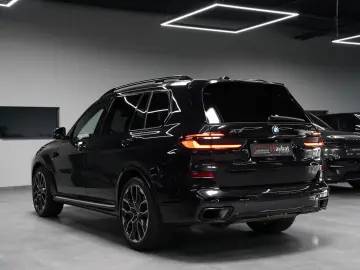 BMW X7 40d M Sport Pro-Exkl-Sky-Luft-360-ACC-7Si-AHK