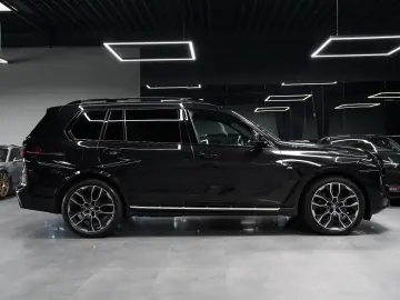 BMW X7 40d M Sport Pro-Exkl-Sky-Luft-360-ACC-7Si-AHK