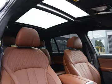 BMW X7 40d M Sport Pro-Exkl-Sky-Luft-360-ACC-7Si-AHK