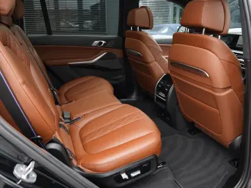 BMW X7 40d M Sport Pro-Exkl-Sky-Luft-360-ACC-7Si-AHK