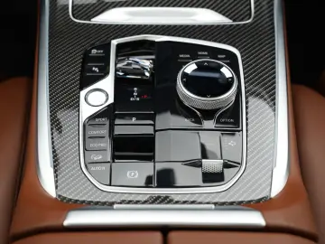 BMW X7 40d M Sport Pro-Exkl-Sky-Luft-360-ACC-7Si-AHK