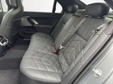 BMW 740d xDrive  M-Sportpaket Individual Lackierung
