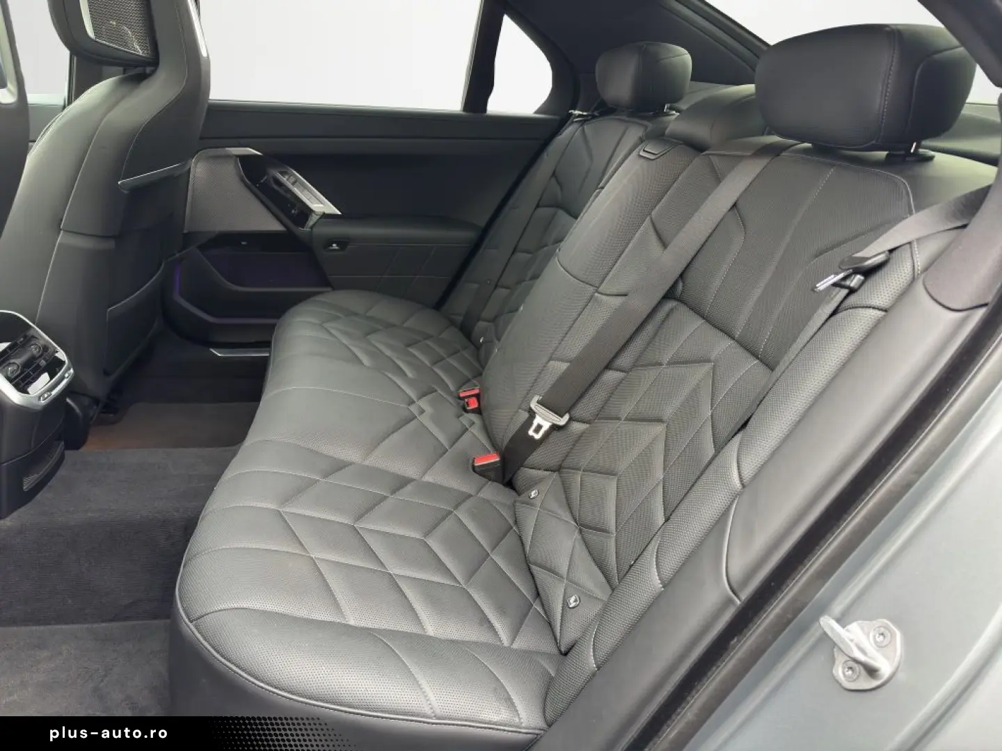 BMW 740d xDrive  M-Sportpaket Individual Lackierung
