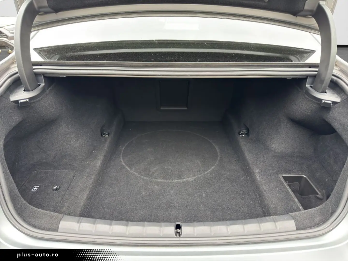 BMW 740d xDrive  M-Sportpaket Individual Lackierung