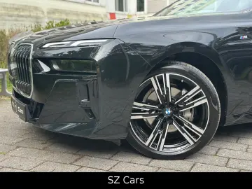 BMW 740 d xDrive M Sport HUD B&W PANO 360 KAM