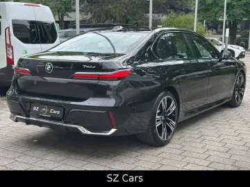 BMW 740 d xDrive M Sport HUD B&W PANO 360 KAM