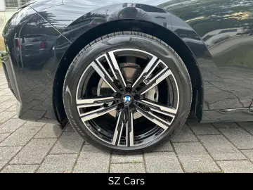 BMW 740 d xDrive M Sport HUD B&W PANO 360 KAM