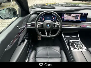 BMW 740 d xDrive M Sport HUD B&W PANO 360 KAM