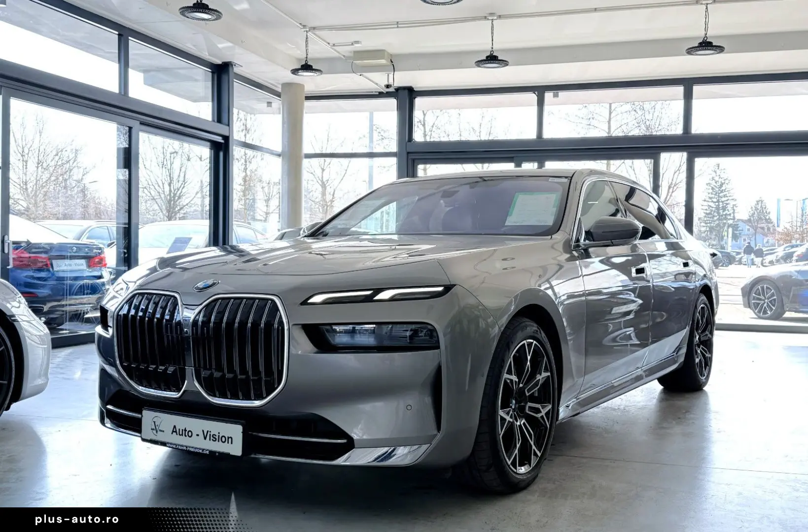 BMW 740d xDrive (G70)  IconicGlow ExecutiveLounge