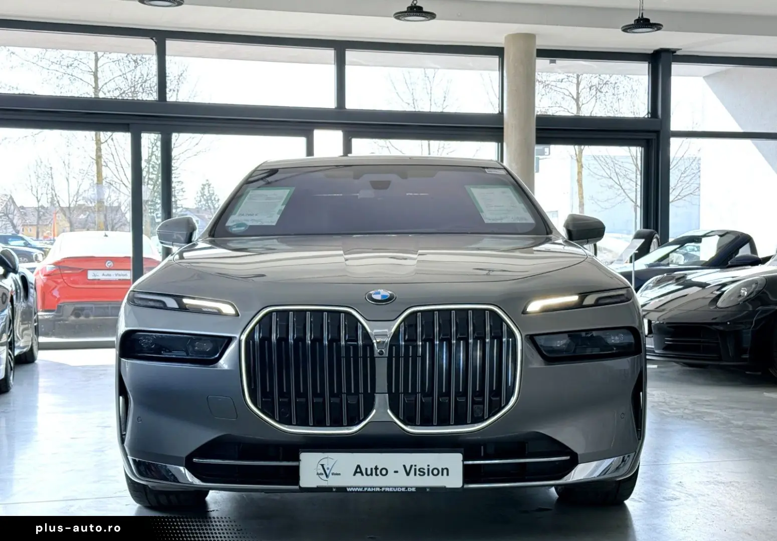 BMW 740d xDrive (G70)  IconicGlow ExecutiveLounge