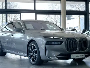 BMW 740d xDrive (G70)  IconicGlow ExecutiveLounge