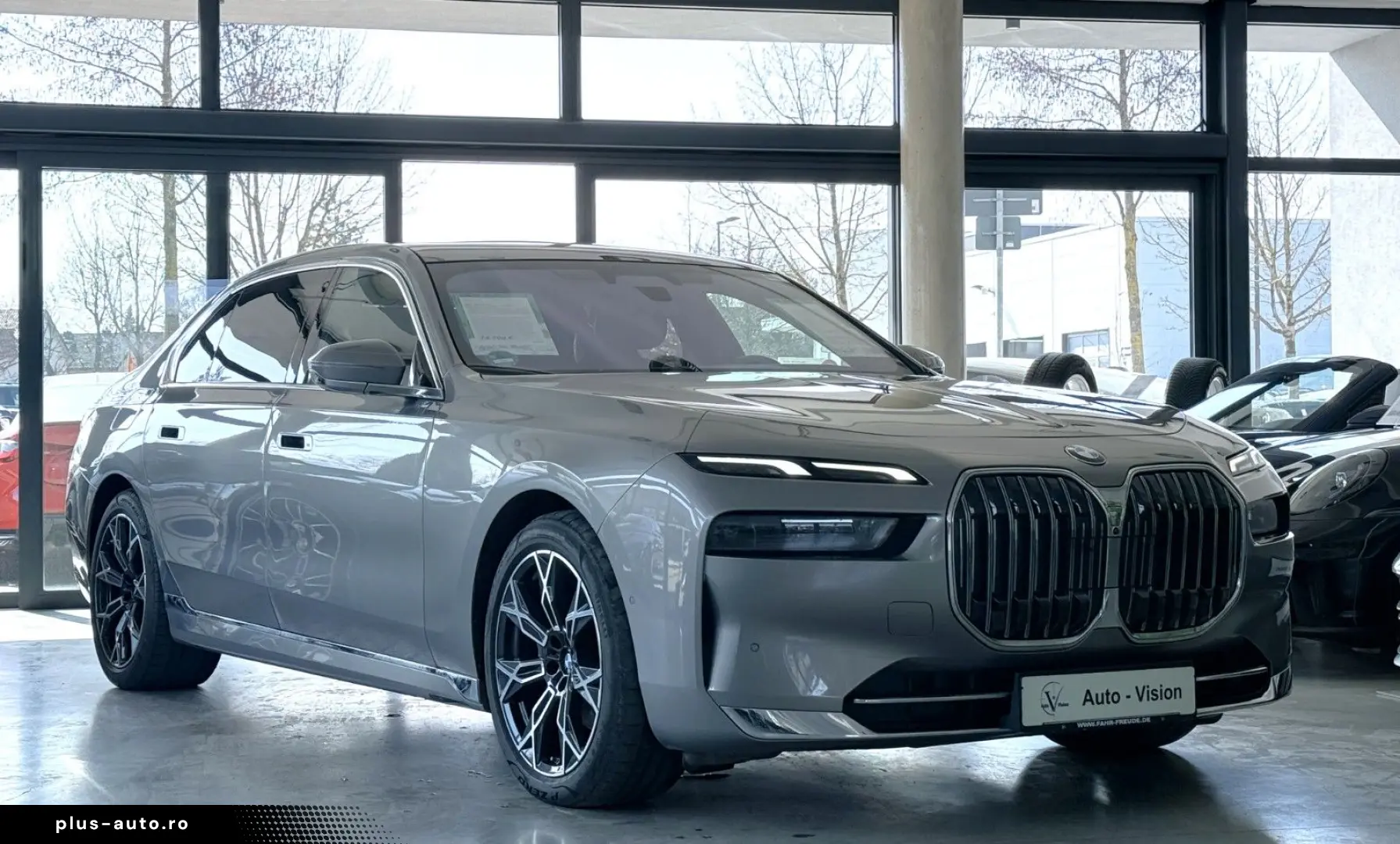 BMW 740d xDrive (G70)  IconicGlow ExecutiveLounge