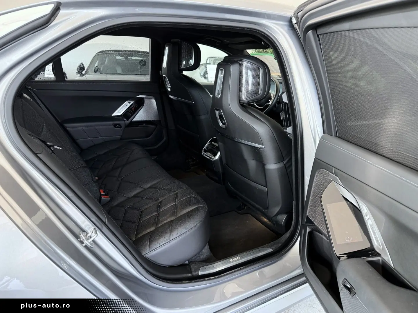 BMW 740d xDrive (G70)  IconicGlow ExecutiveLounge