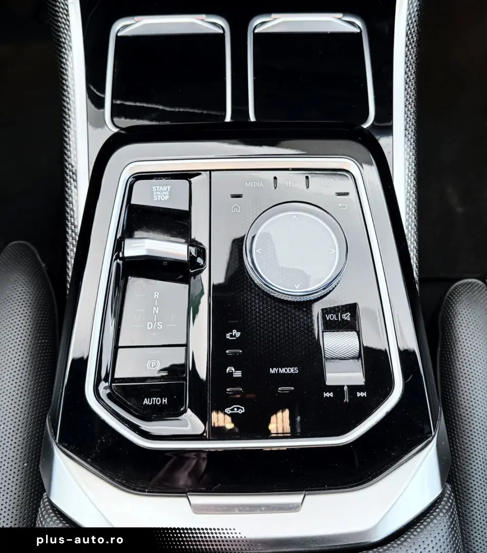 BMW 740d xDrive (G70)  IconicGlow ExecutiveLounge
