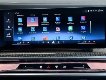 BMW 740d xDrive (G70)  IconicGlow ExecutiveLounge
