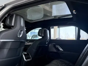 BMW 740d xDrive (G70)  IconicGlow ExecutiveLounge