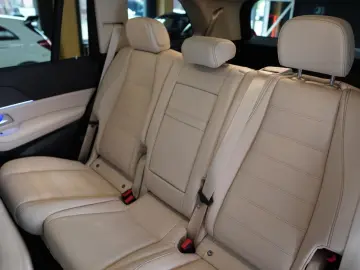 MERCEDES-BENZ GLS 400  4Matic AMG Night Burmester 7S…