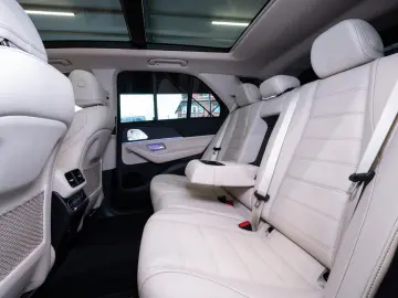 MERCEDES-BENZ GLE 400d 4M AMG-LINE PANO BURMESTER AH…