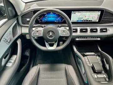 MERCEDES-BENZ GLE 400 d 4M AMG Night DISTRONIC  Pano…