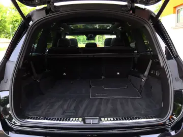 MERCEDES-BENZ GLS 400 d 4M AMG 7 SITZ DISTR PANO KAM…