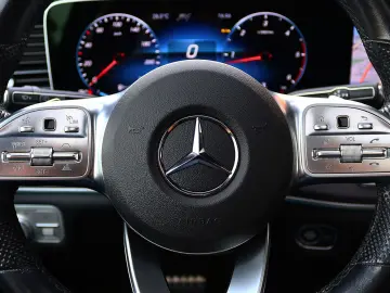 MERCEDES-BENZ GLS 400 d 4M AMG 7 SITZ DISTR PANO KAM…