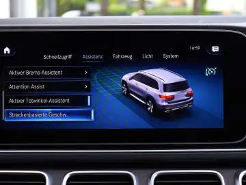 MERCEDES-BENZ GLS 400 d 4M AMG 7 SITZ DISTR PANO KAM…