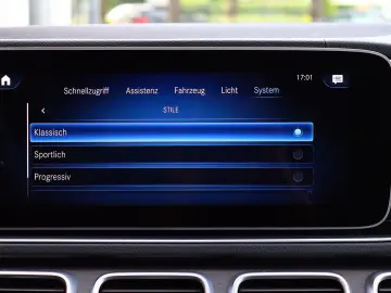 MERCEDES-BENZ GLS 400 d 4M AMG 7 SITZ DISTR PANO KAM…