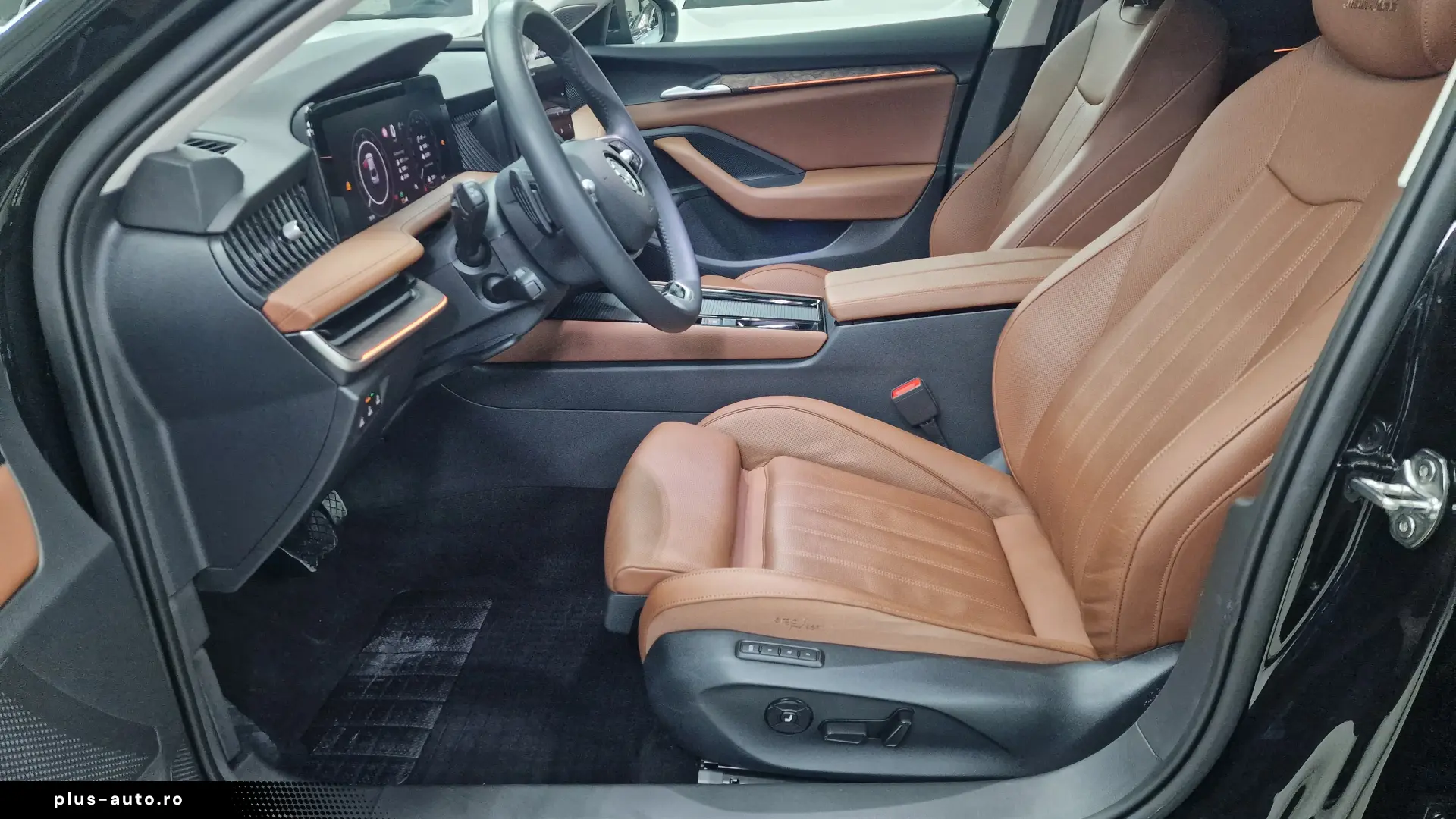 Skoda Superb 2.0Turbo 265CP Masaj Ventilatie Garantie2028