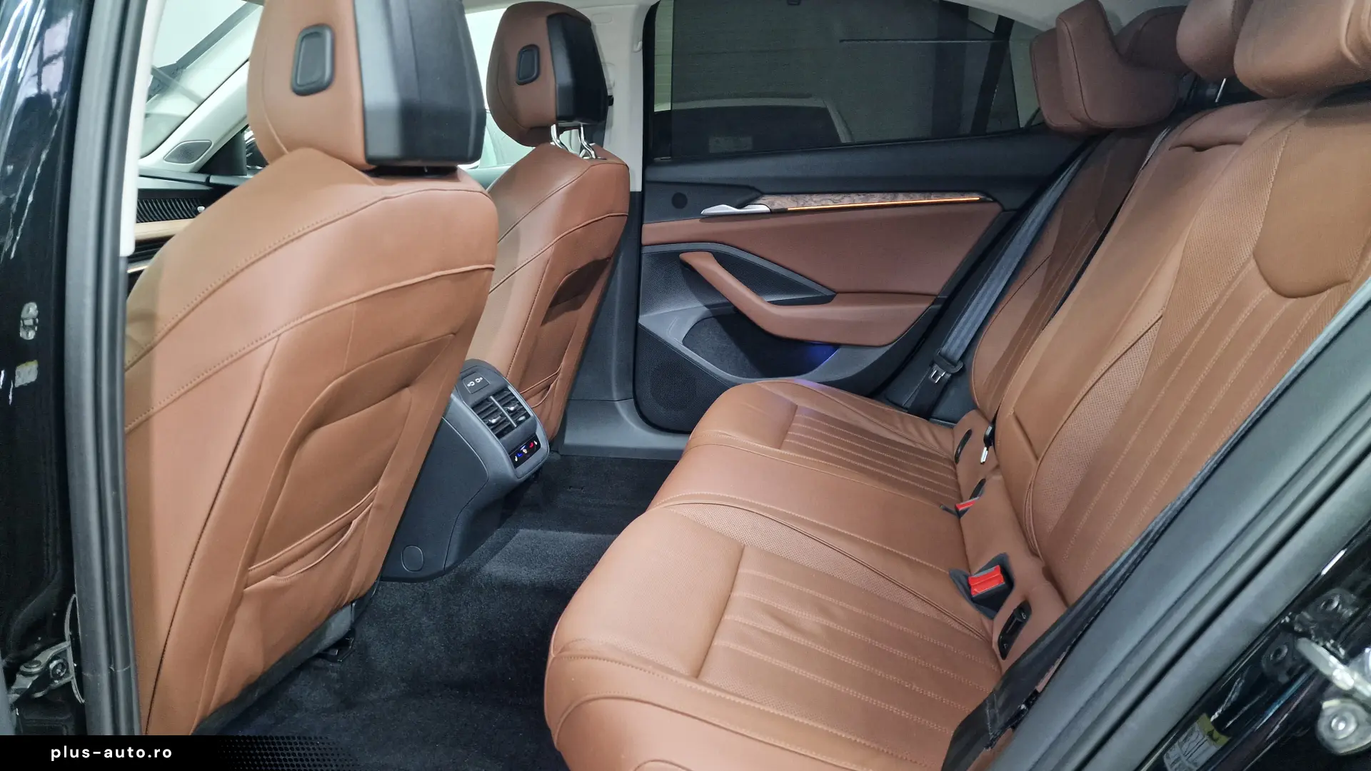 Skoda Superb 2.0Turbo 265CP Masaj Ventilatie Garantie2028