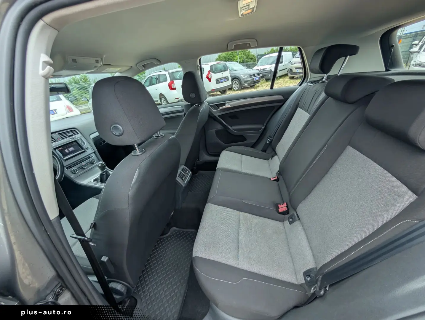 Volkswagen Golf   1.6 TDI 105CP   2015   TVA Deductibil
