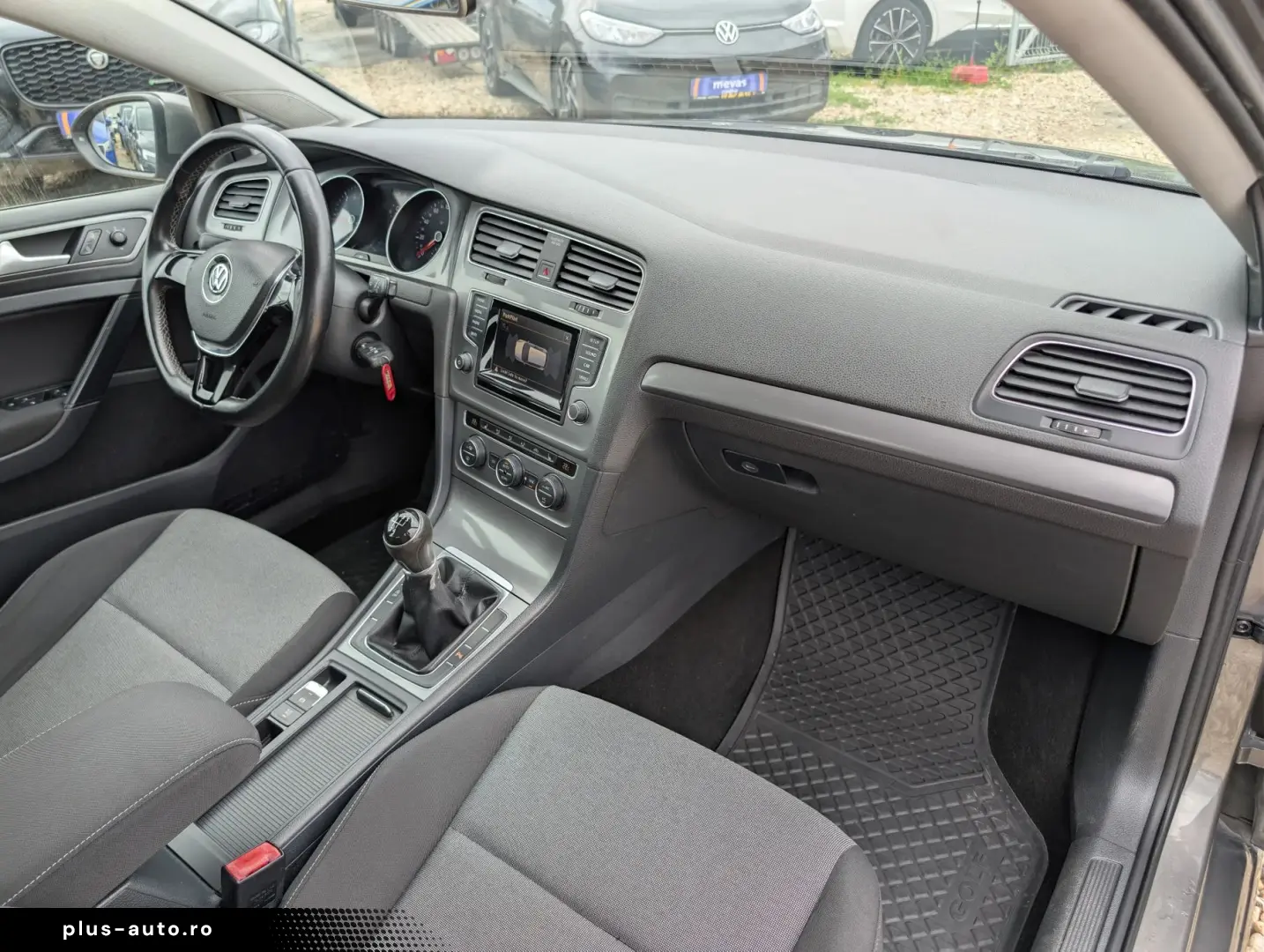 Volkswagen Golf   1.6 TDI 105CP   2015   TVA Deductibil