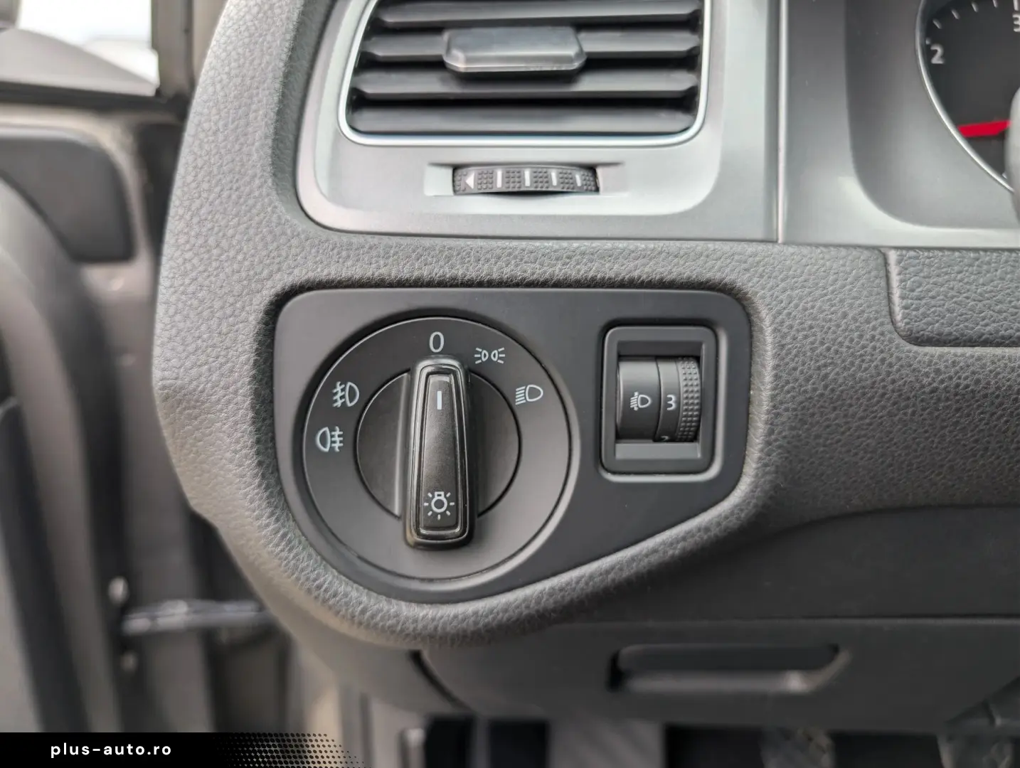 Volkswagen Golf   1.6 TDI 105CP   2015   TVA Deductibil