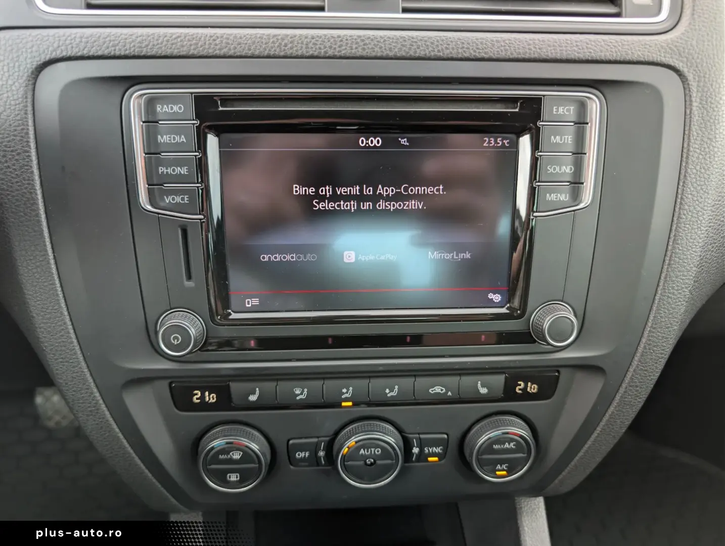VOLKSWAGEN Jetta 2016 — imagine 27