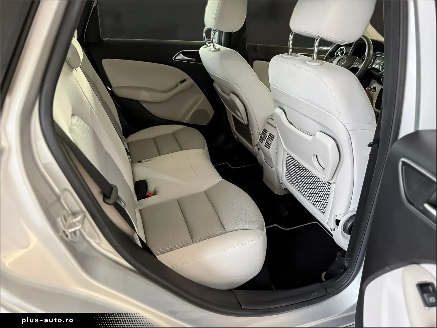 Mercedes-Benz B-200