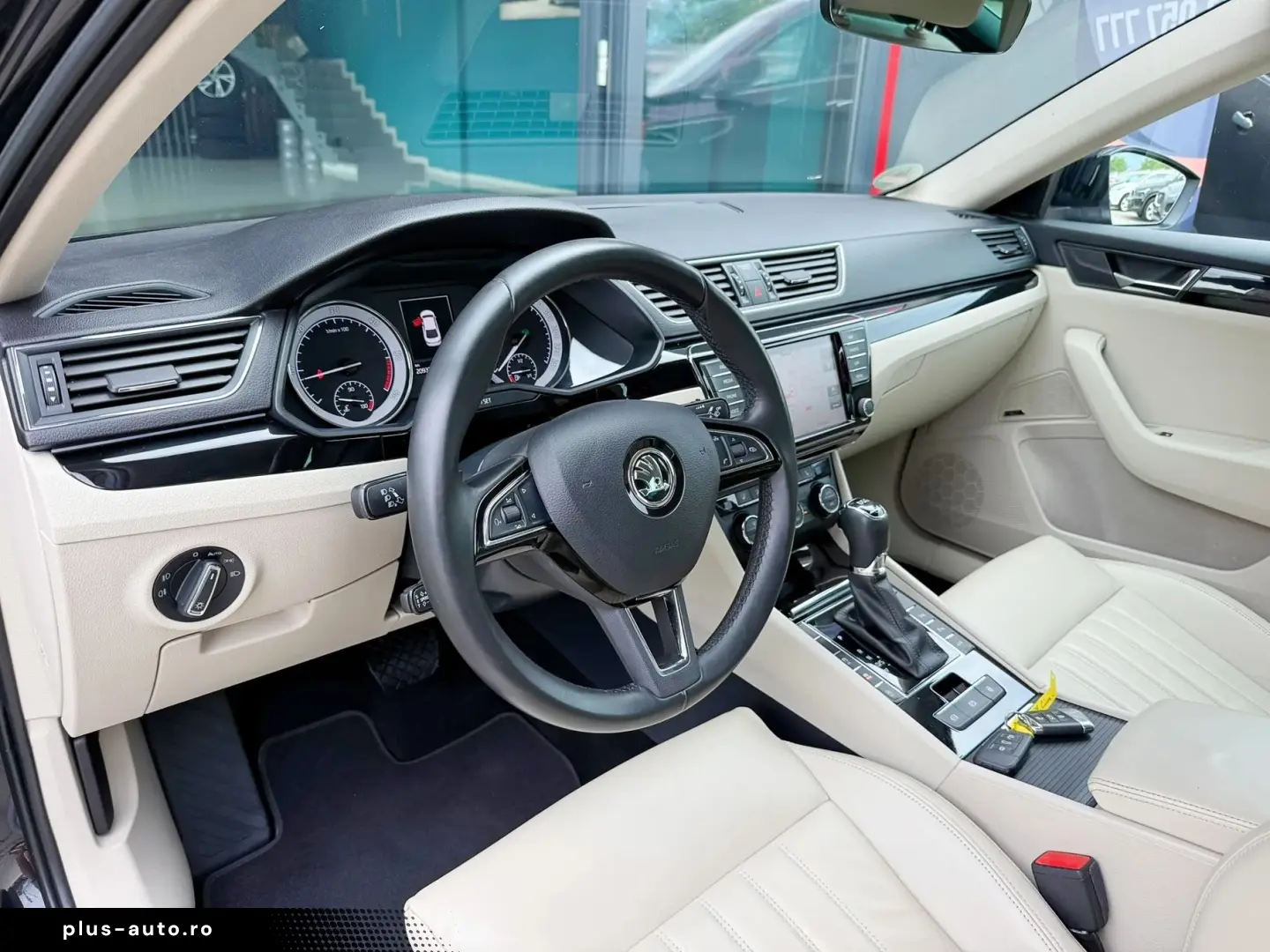 SKODA Superb 2017 — imagine 14