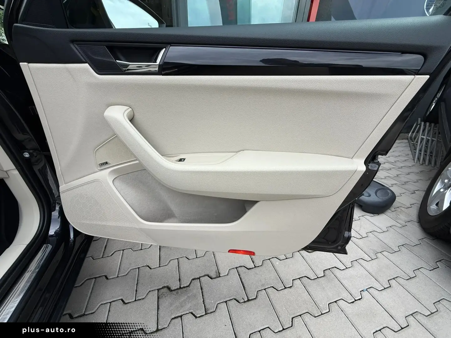 SKODA Superb 2017 — imagine 21