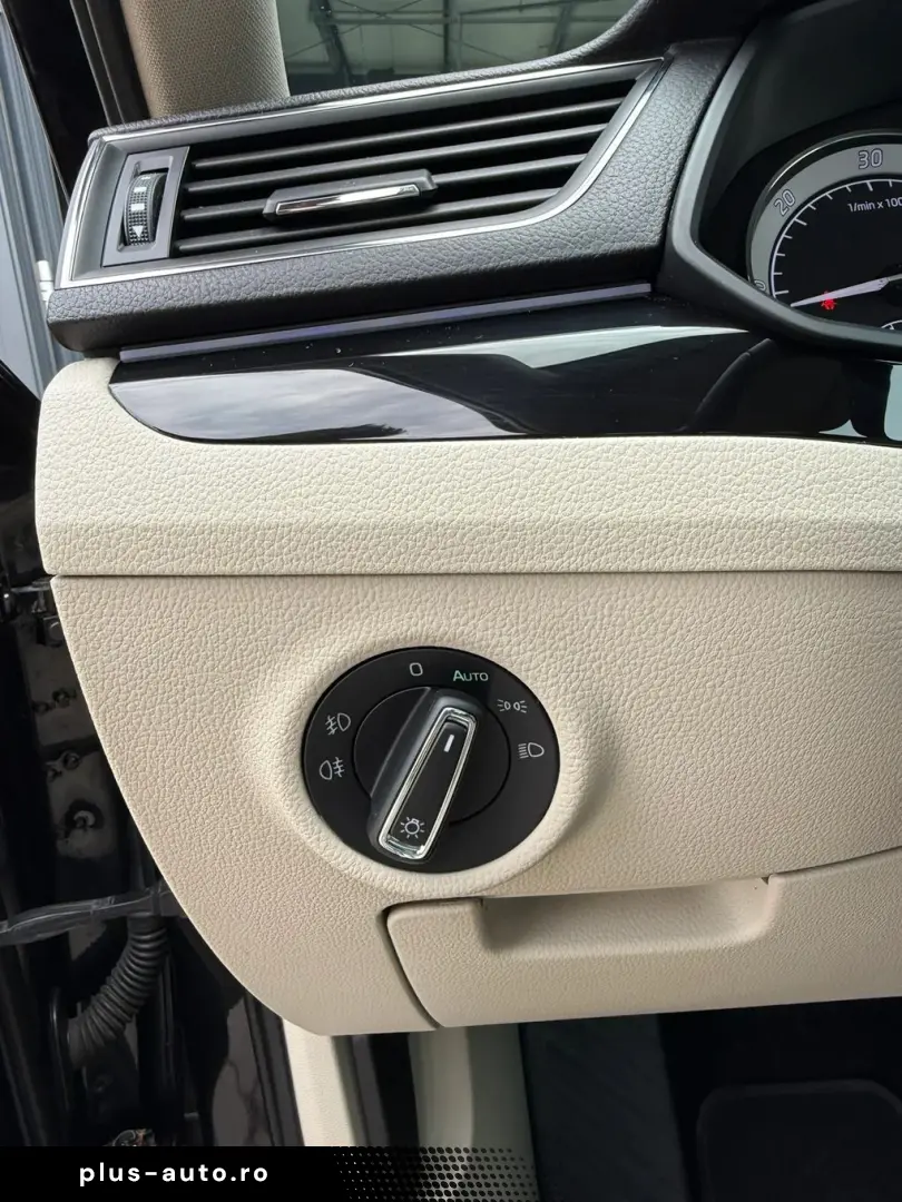 SKODA Superb 2017 — imagine 28