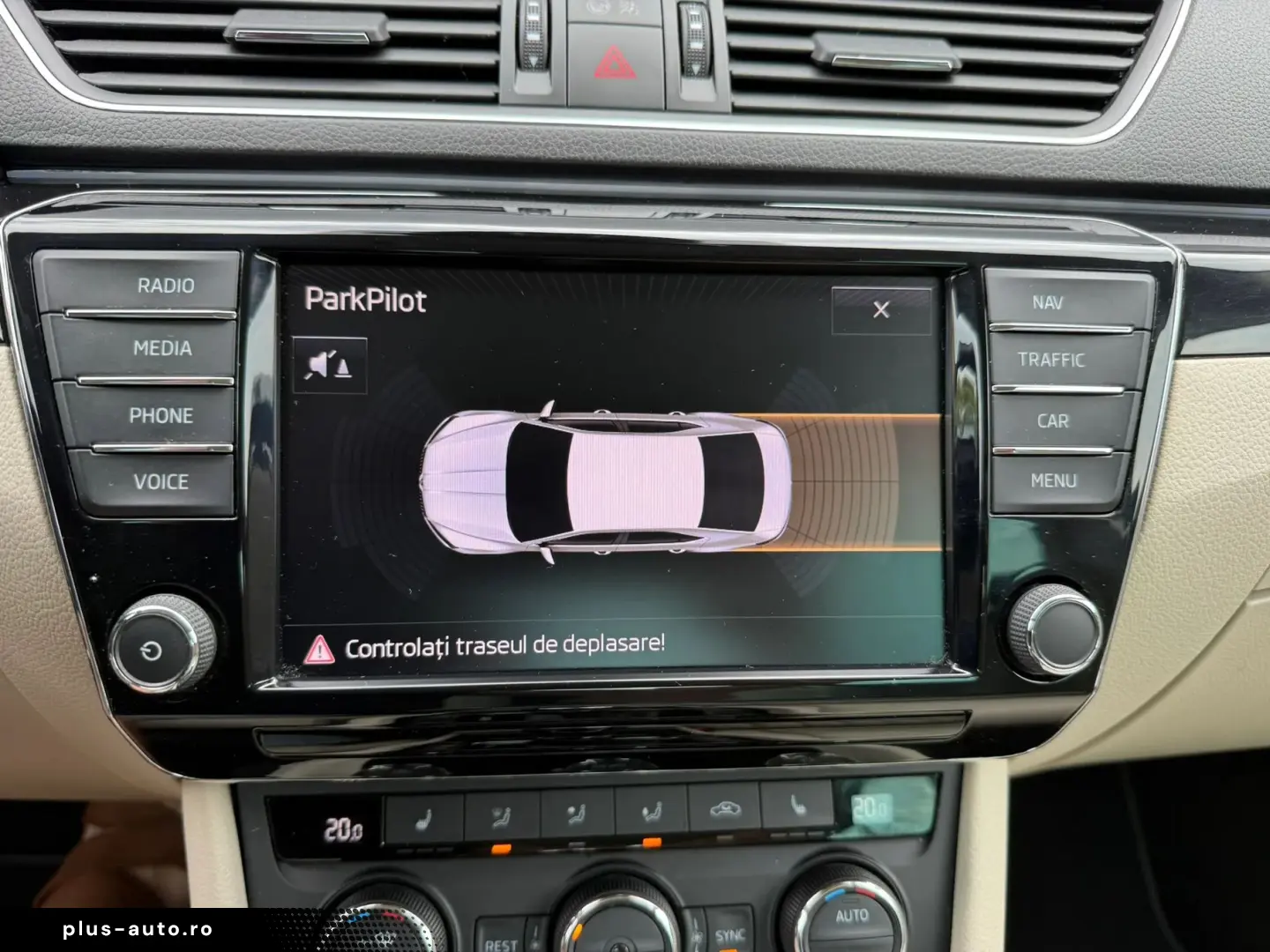 SKODA Superb 2017 — imagine 32