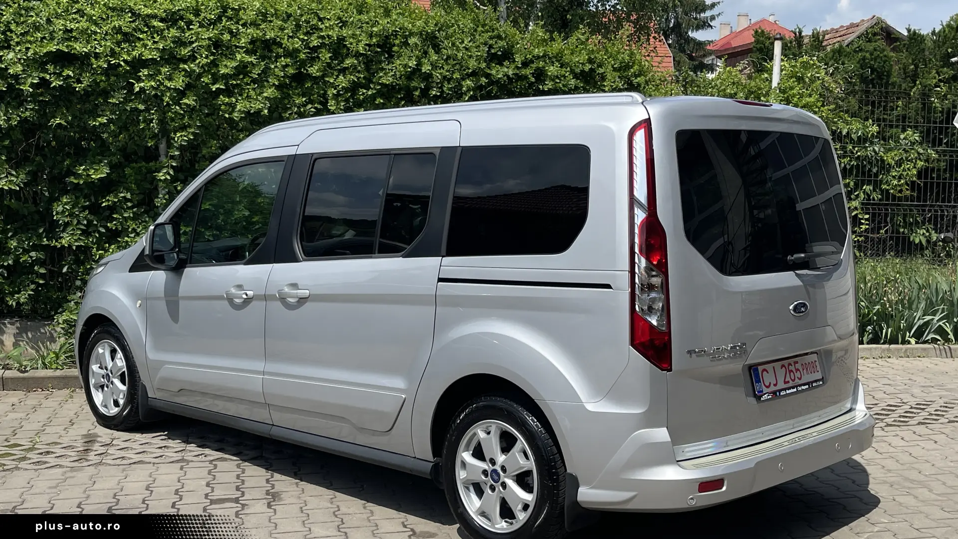 Ford Tourneo Connect Maxi Titanium   Euro 6   Panoramic