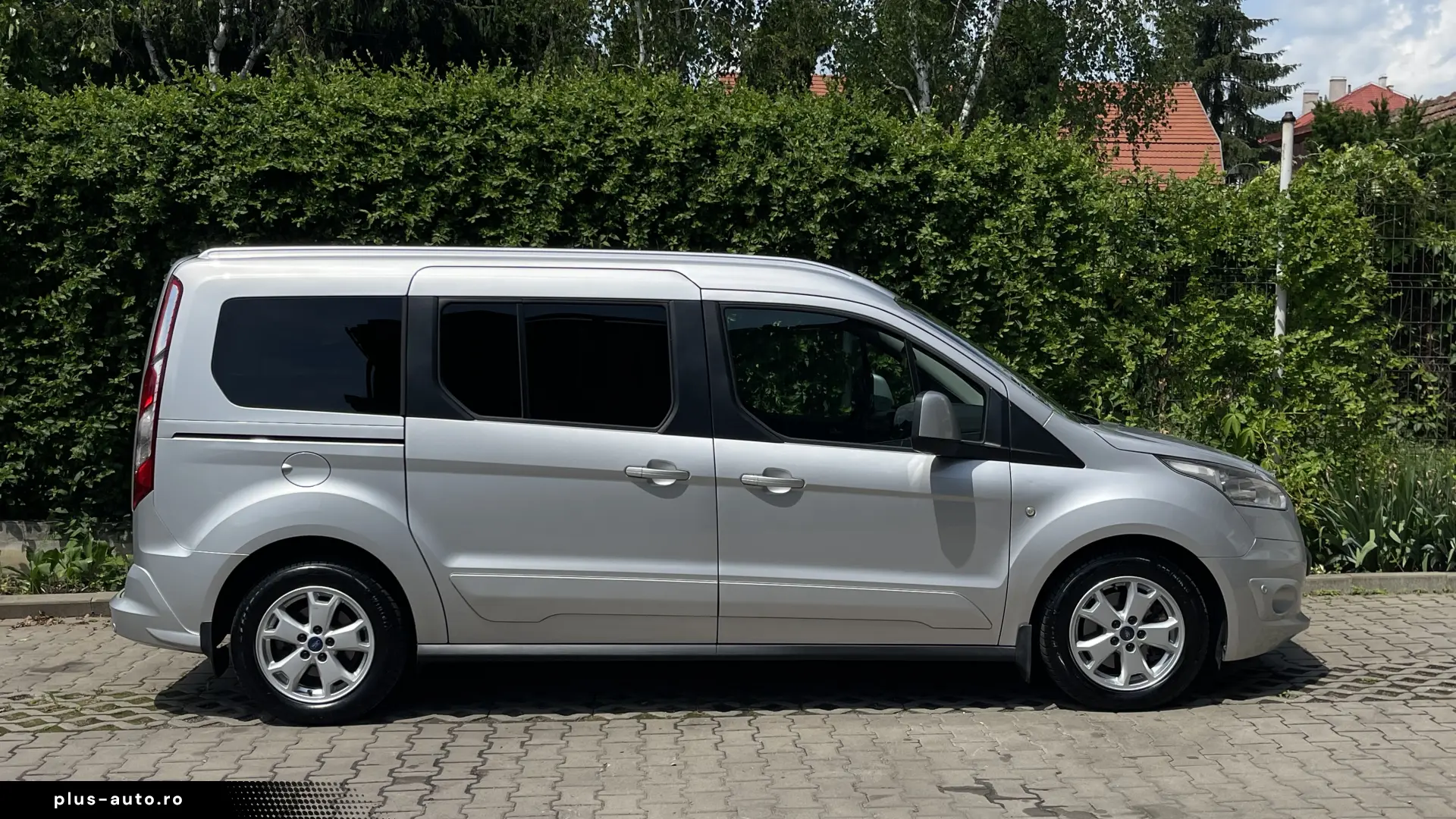 Ford Tourneo Connect Maxi Titanium   Euro 6   Panoramic